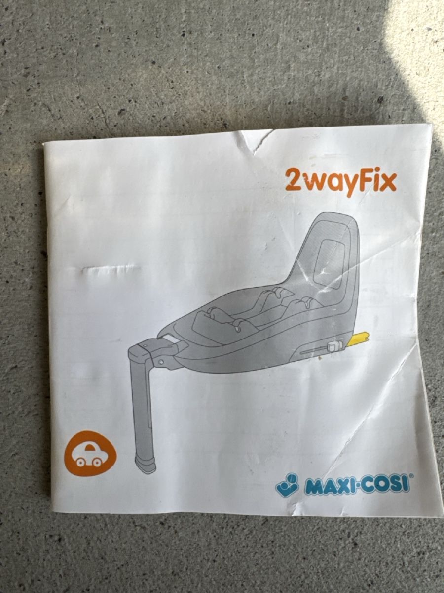 Maxi-Cosi Seggiolini per auto: Maxi-Cosi Babyschale mit Station, Isofix – Usato da Steinhausen venduto da GrosserTiger99 9