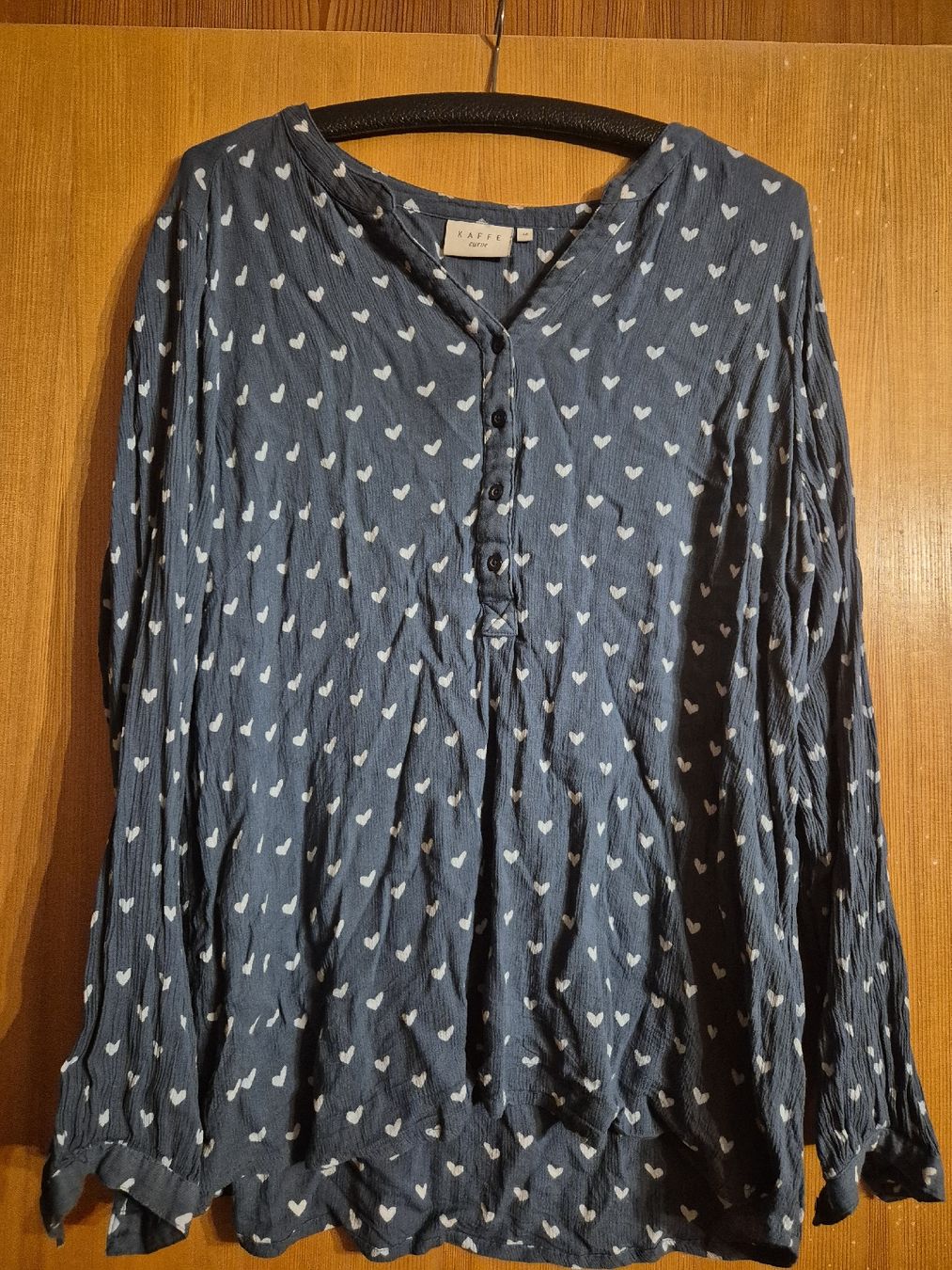 Camicette: Kaffe Curve Bluse mit Herzmuster, Grösse 46 – Usato da Mürren venduto da daniela_sch_96