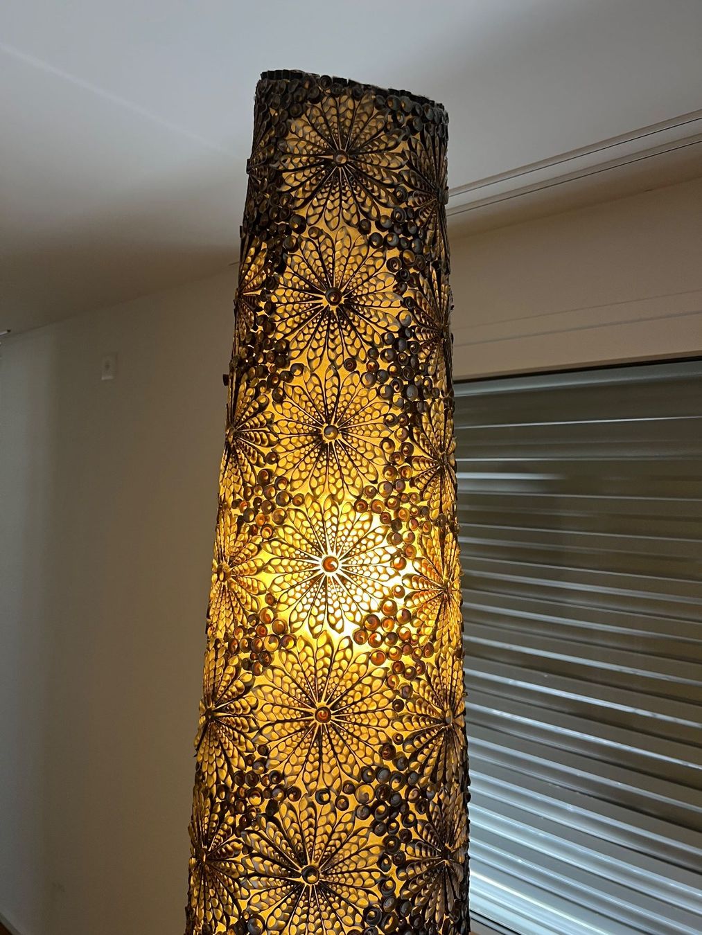 Lampade: Wunderschöne Stehlampe, Höhe 222cm – Usato da Küssnacht am Rigi venduto da 010claudia