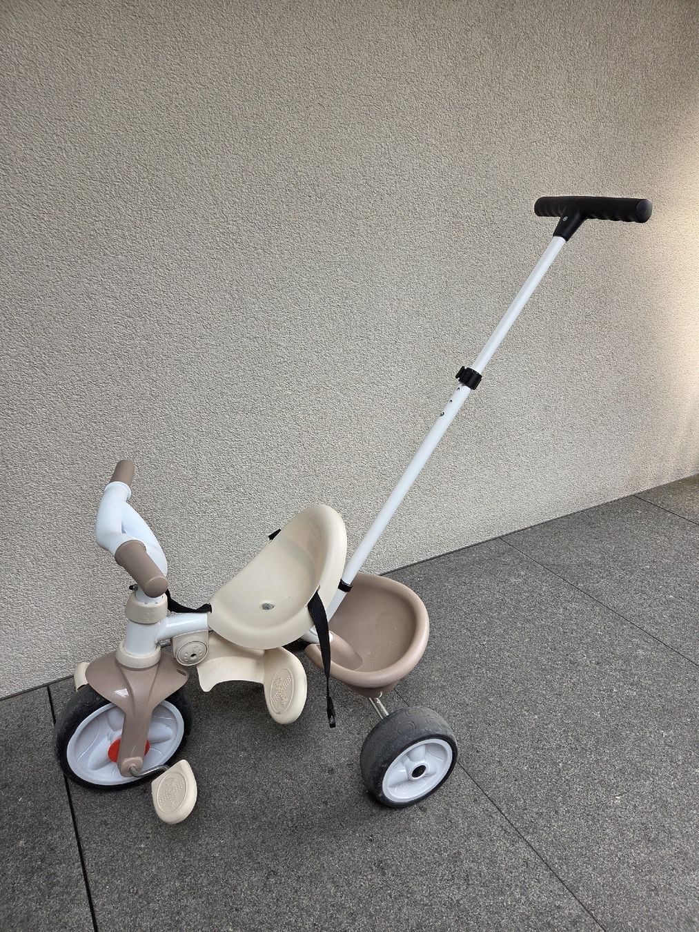 Smoby Veicoli per bambini: Dreirad mit Schiebestange, Top Zustand, beige – Nuovo (secondo la descrizione) da Unterseen venduto da cla_jp5m