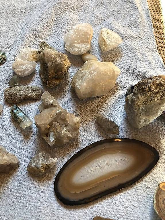 Minerali & Pietre curative: Steine/Mineralien – Usato da Hinwil venduto da Hiwikeb 1