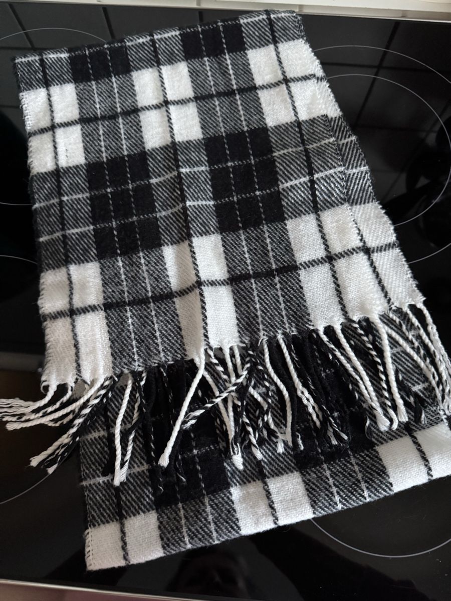 Foulards & écharpes: Schöner warmer Schal – D'occasion à Oberentfelden par Judyku
