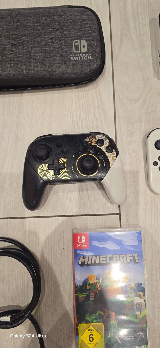Nintendo Konsolen: Nintendo switch oled+Zelda pro Controller – Gebraucht aus Trachslau von ek40 2