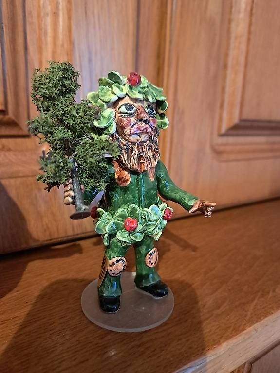 Statuette: Vogel Gryff, Wilde Maa und Leu – Usato da Augst BL venduto da Rayegle 2