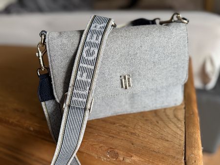 Tommy Hilfiger Umhängetasche grau guter Zustand