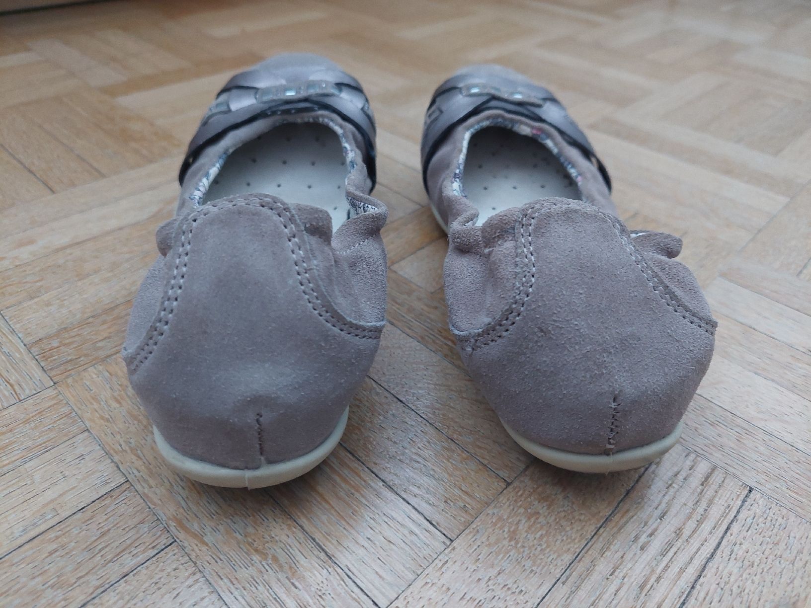 Scarpe per ragazze: Twisty Ballerinas, Grau, Grösse 33 – Usato da Flims Dorf venduto da Truemorish 1