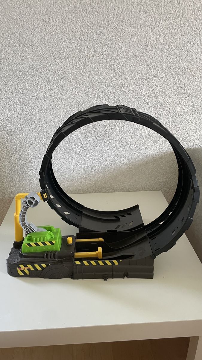 Hot Wheels Giocattoli: Hot wheels  – Usato da Volketswil venduto da Vicobe 1