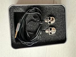 Ecouteur tête de mort