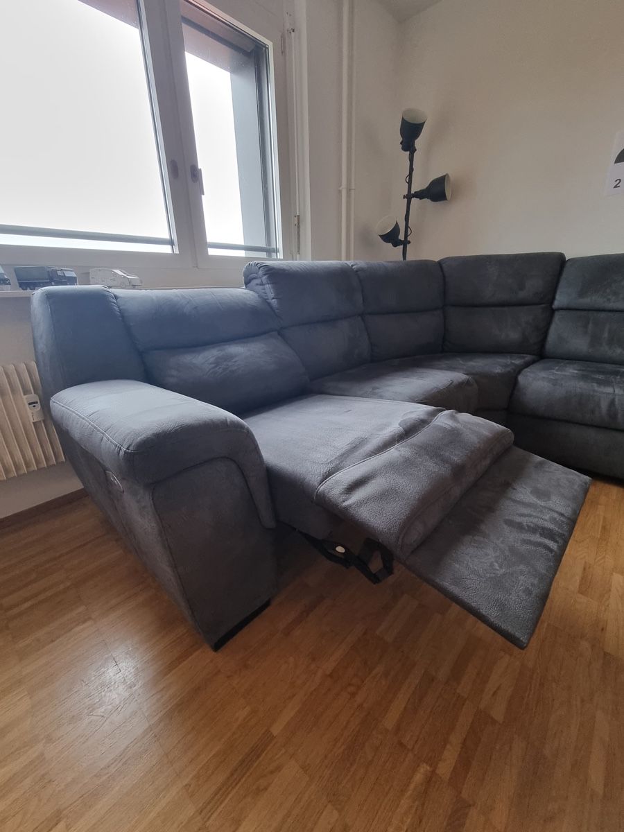 Divani: Grosses U-förmiges Sofa mit Schlaffläche, Farbe Anthrazit – Usato da Muttenz venduto da rabo07 3