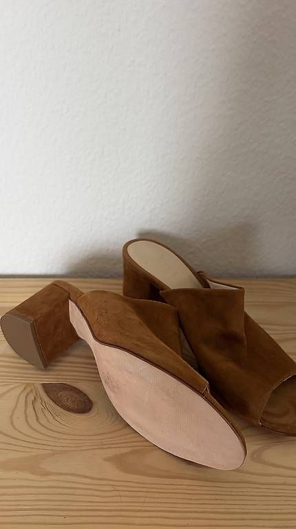Scarpe da donna: braune Mules / Sandaletten – Nuovo (secondo la descrizione) da Neuheim venduto da Vinn 1