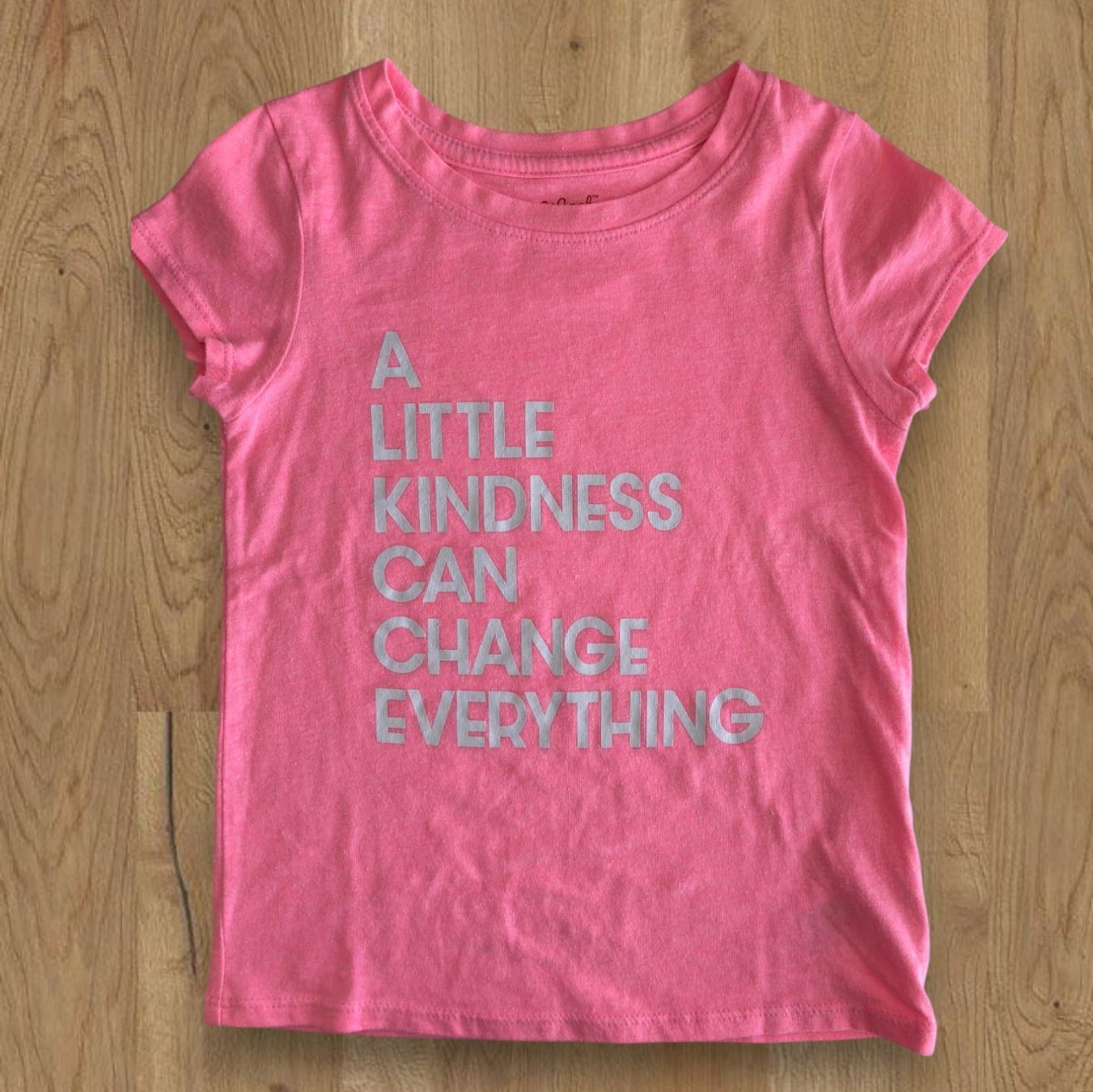 Blusen, T-Shirts & Tops: Cooles T-Shirt, Gr. 98 - NEU – Neu (gemäss Beschreibung) aus Basel von Nofretete39