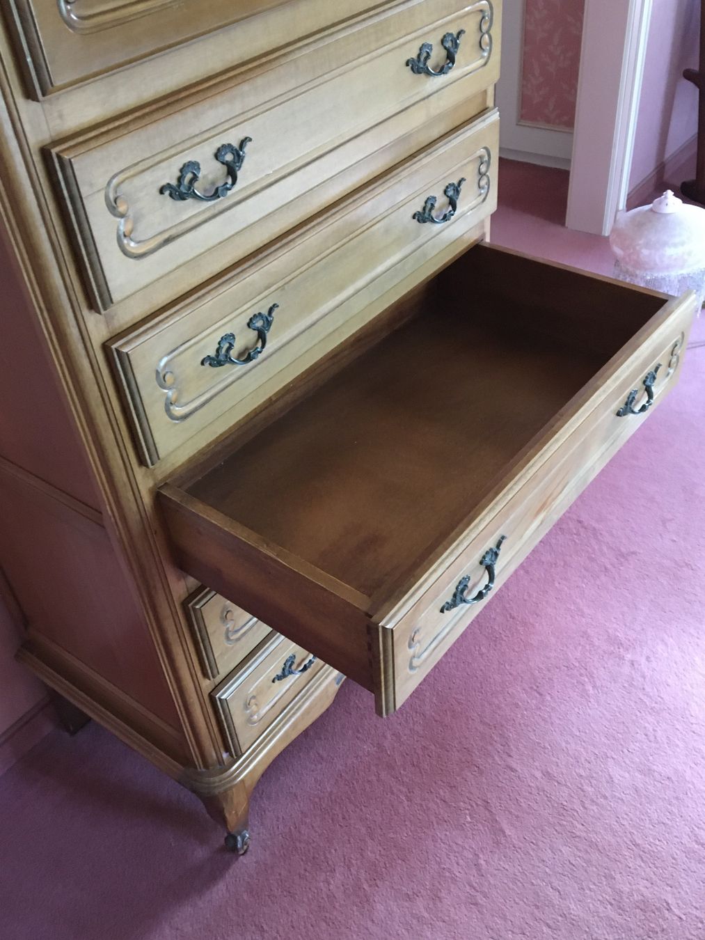 Commodes: Commode haute élégante – D'occasion à Vufflens-le-Château par vcourvoisier 1