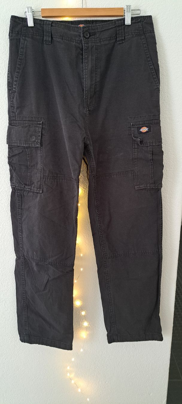 Dickies Pantaloni: Dickies Herren Cargo Hose,  Grösse W31 – Usato da Alchenflüh venduto da rippcurl