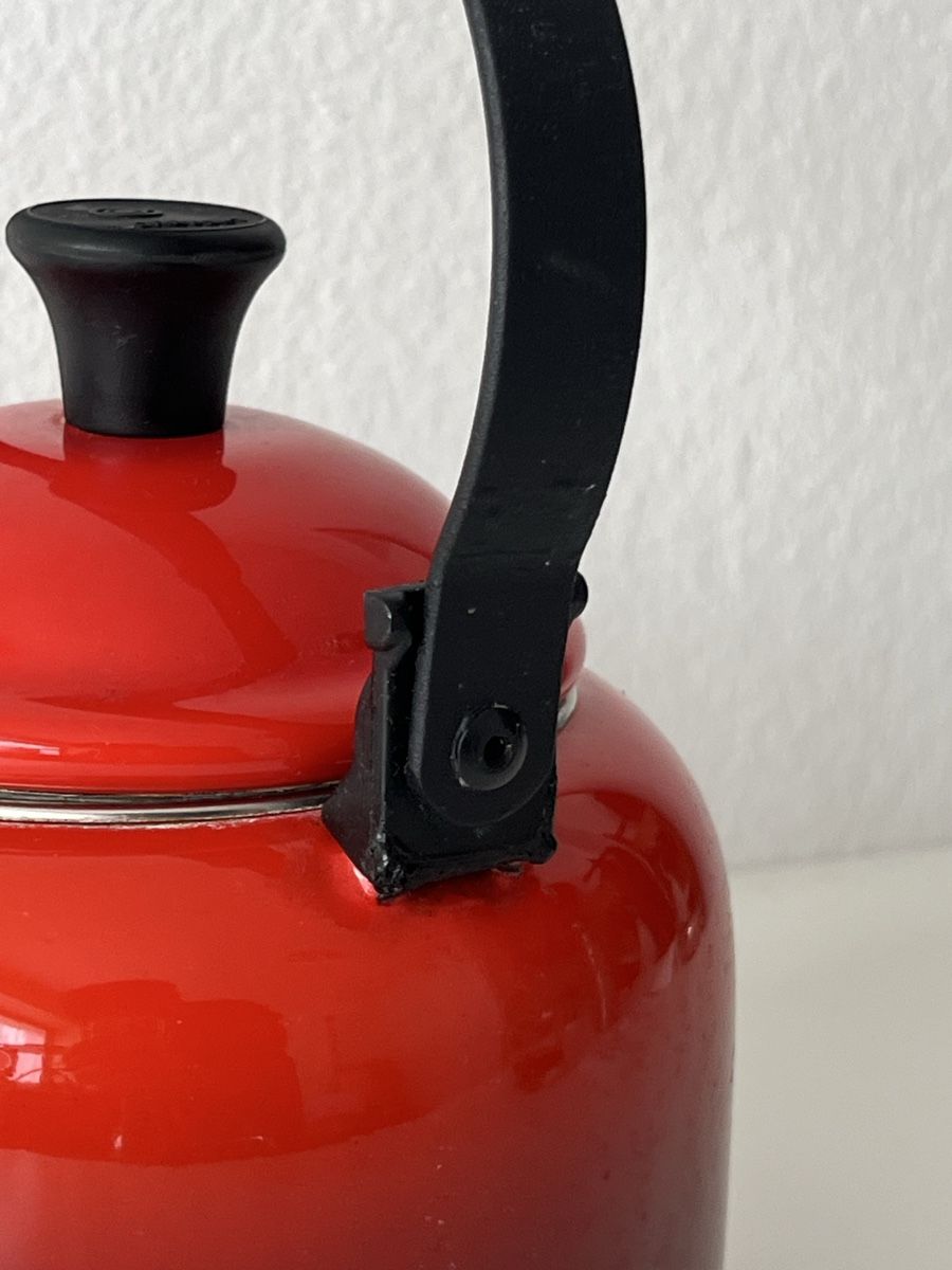 Le Creuset Bollitori: Bouilloire Le Creuset rouge – Usato da Vevey venduto da neflon1te 3