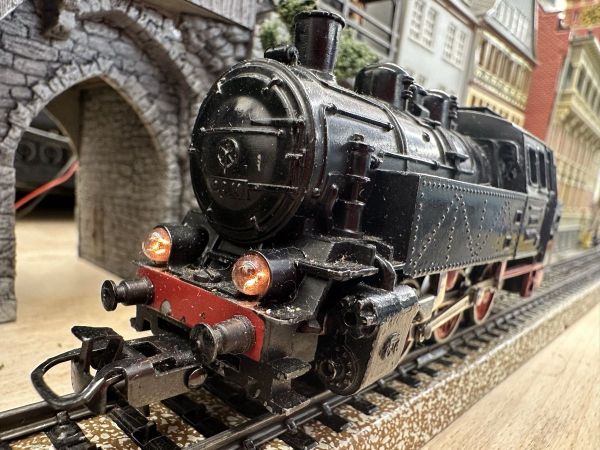 Märklin Modellini di ferrovie: Märklin TM 800 DB BR 80 – Usato da Lupsingen venduto da New-Haven