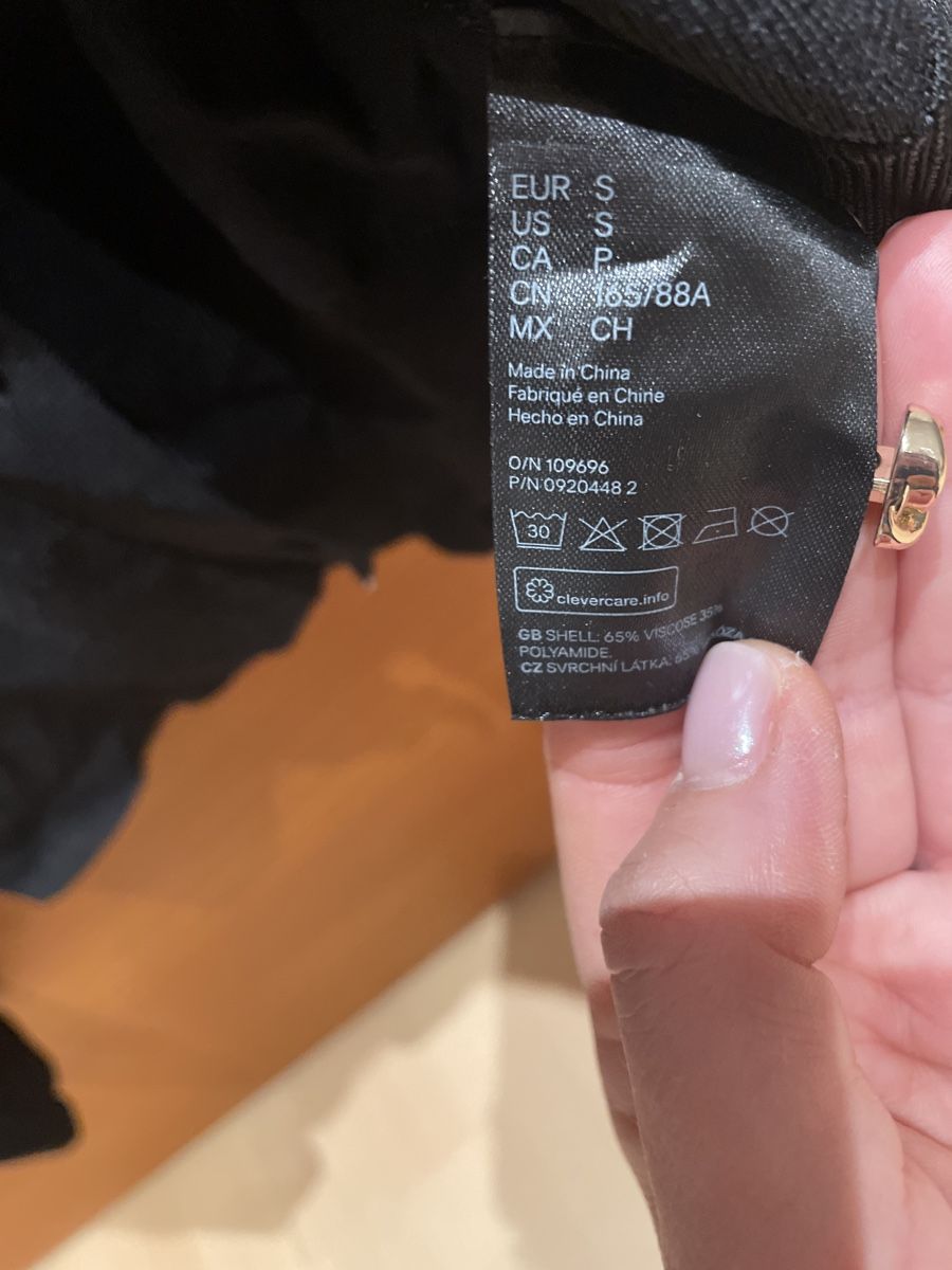 H&M Camicette: Elegante schwarze Bluse, Grösse S – Usato da Rorschach venduto da elvi20 2