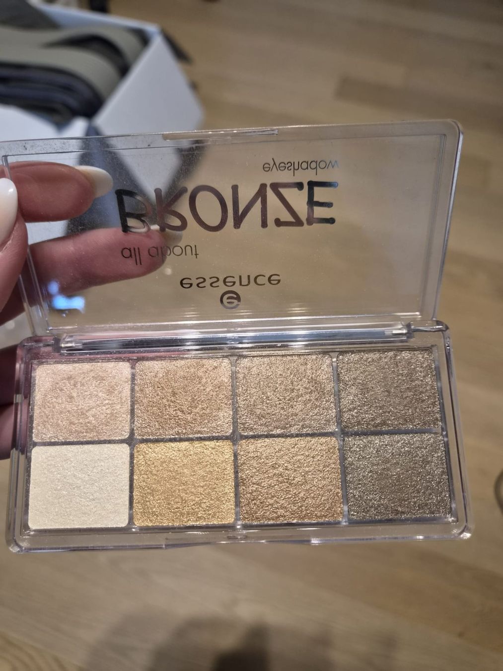 Make-up: Essence Lidschatten Palette Nude – Nuovo (secondo la descrizione) da St. Gallen venduto da jhaene