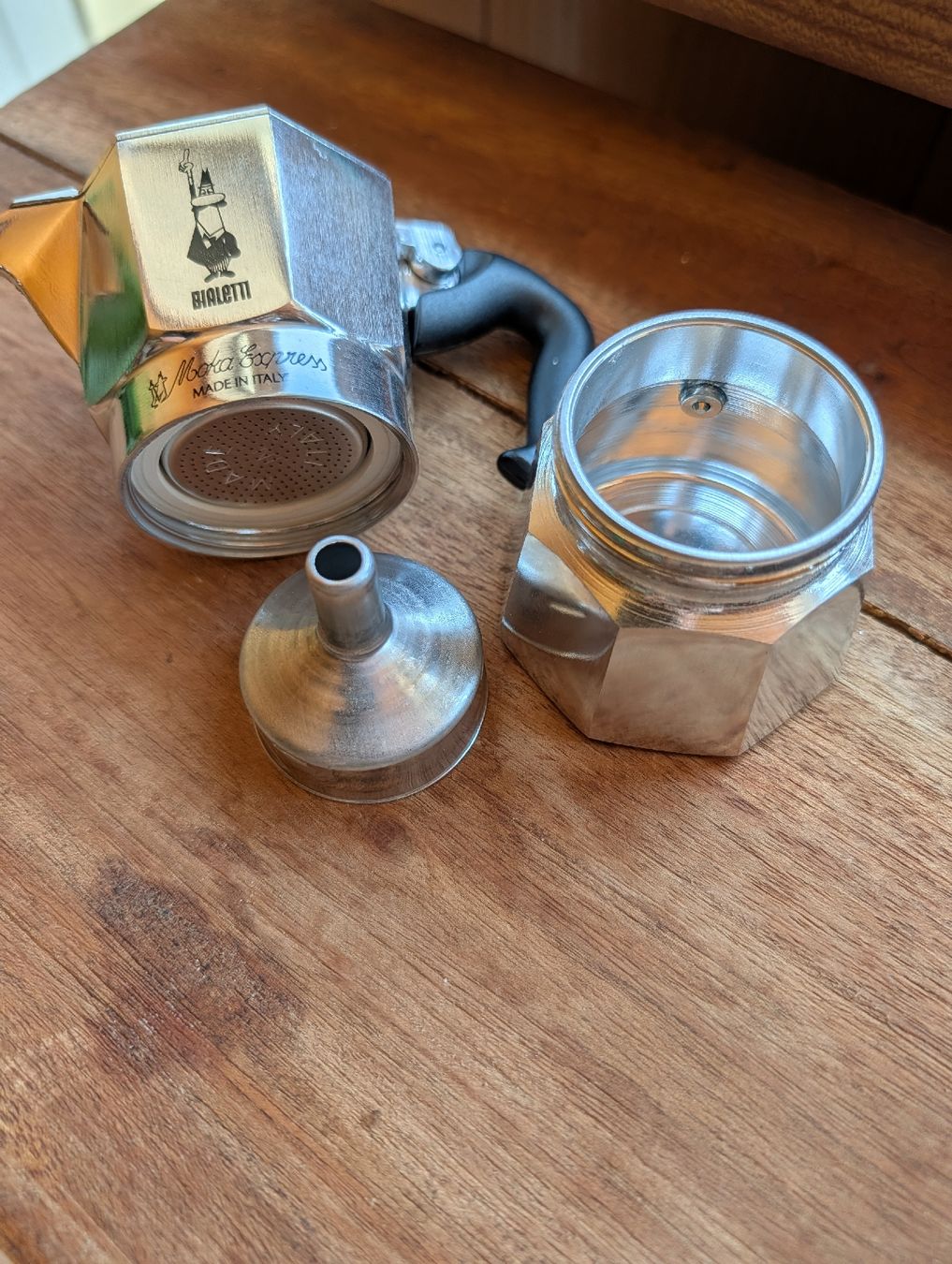 Küchengeräte: Bialetti Moka Express Espressokocher. – Neu (gemäss Beschreibung) aus Bertschikon Gossau von sve_9v7p 1