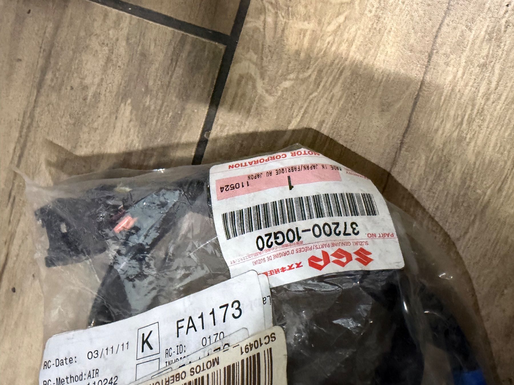 Suzuki Tutti i ricambio per moto: Suzuki Schaltereinheit – Nuovo e nell'imballaggio originale da Landquart venduto da pet_l2dm