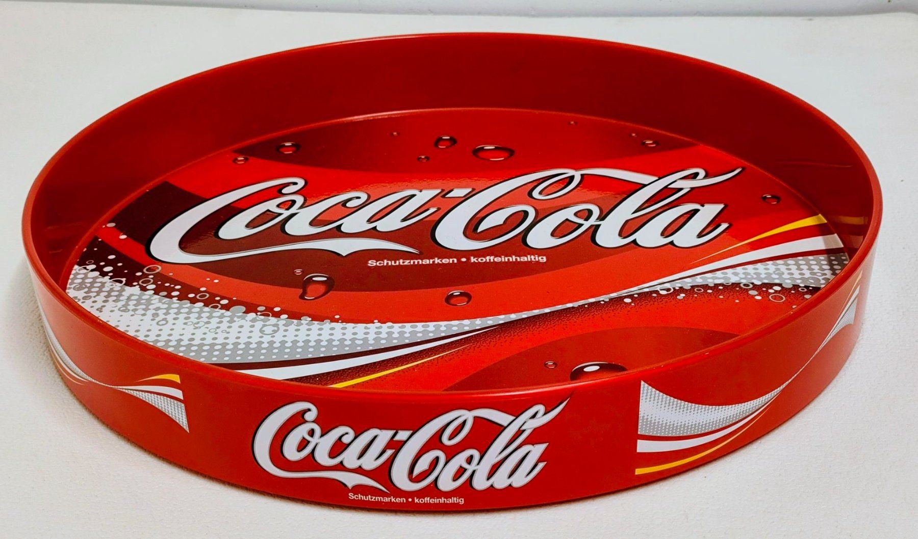 Servierplatten: Coca-Cola Serviertablett,  Durchmesser ca.32 cm – Neu (gemäss Beschreibung) aus Pfäffikon ZH von Colacity 1
