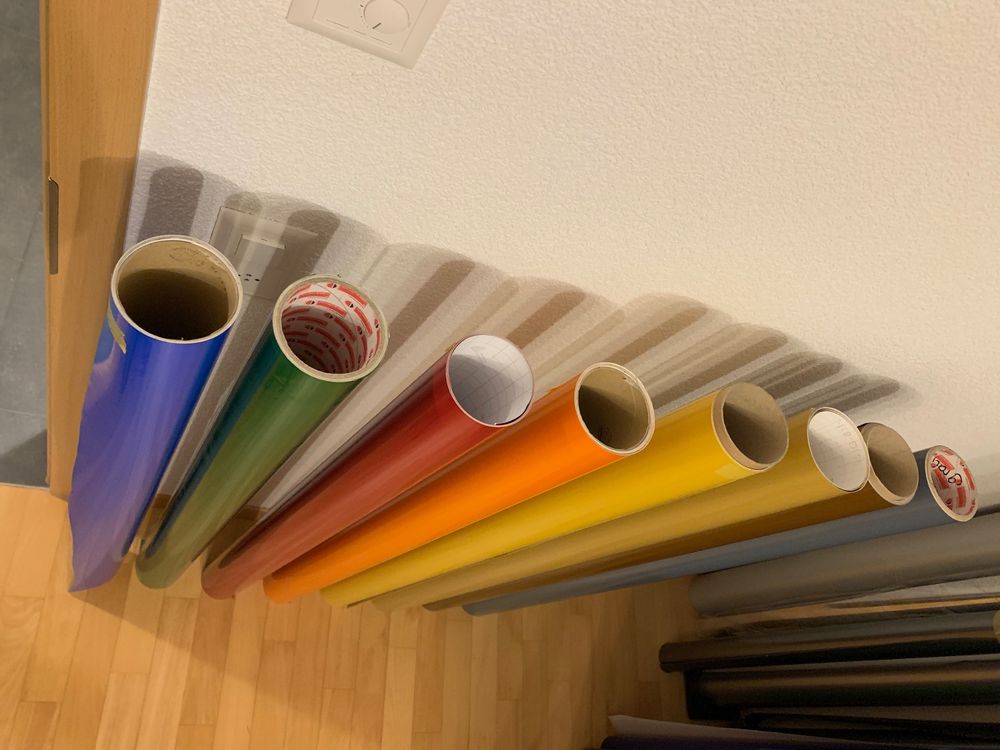 Plotterfolie Rot – 300x106 Cm, 0,07 Mm Dick, Selbstklebend, Für Innen & Außen
