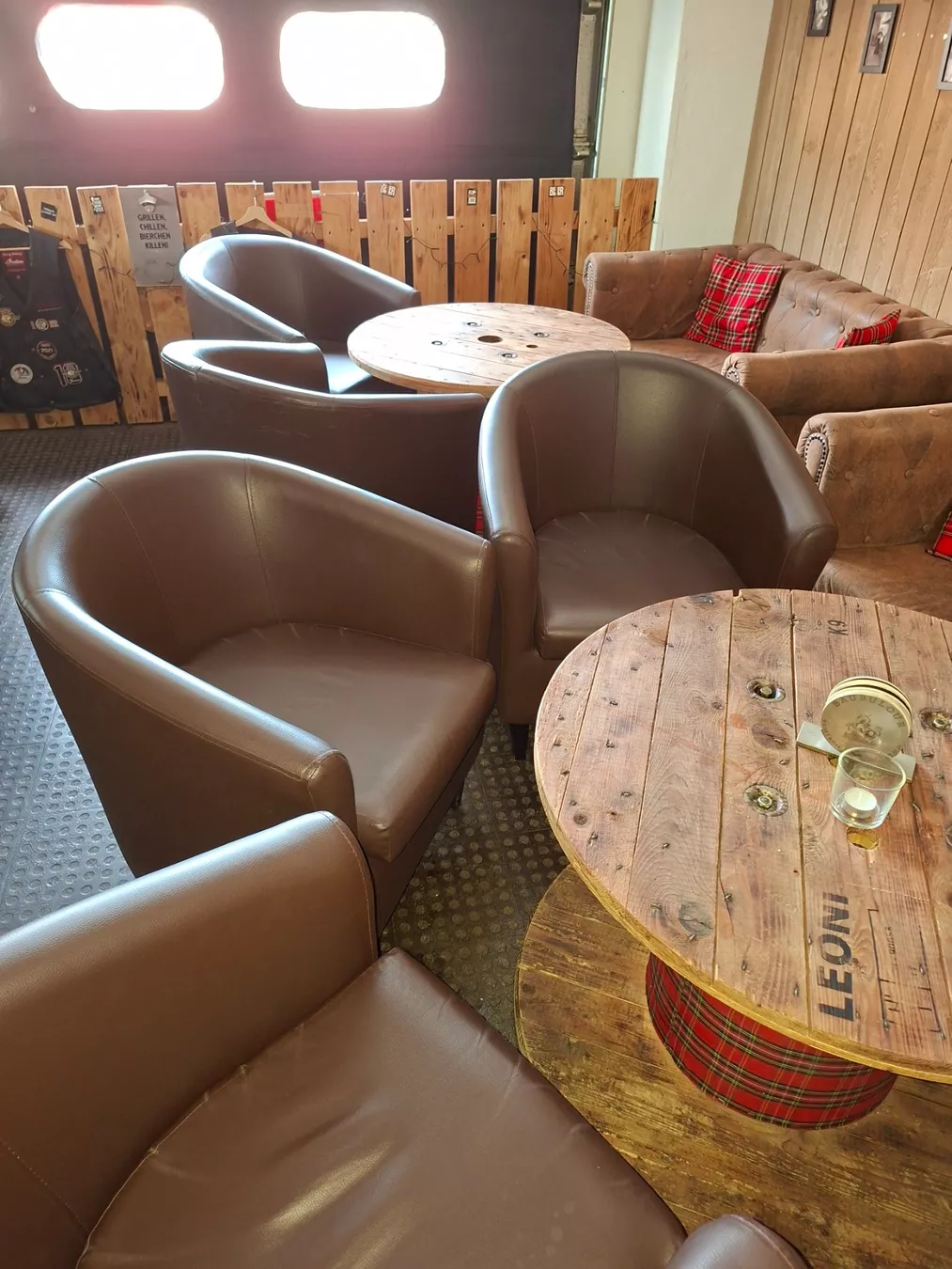 Hocker: Bistrohocker – Gebraucht aus Ballwil von bau_b5mq 1