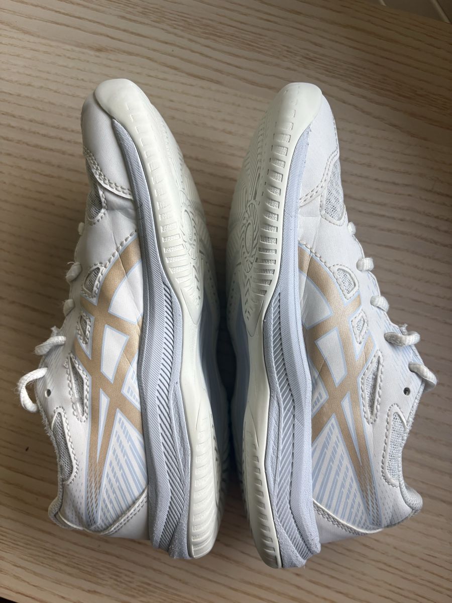 Asics Scarpe da uomo: Asics Hallenschuhe Gr.36 – Usato da Herisau venduto da F.Danuser 3