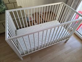 Kinderbett mit Matratze 120 x 60