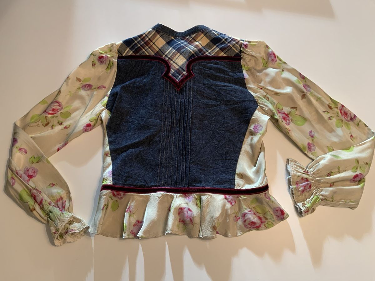 Dsquared2 Camicette, T-shirt & Top: Bluse, DSQUARED2, 16Y, wunderschöne Designe-Bluse, wie NEU! – Nuovo (secondo la descrizione) da Stäfa venduto da sylla73 4