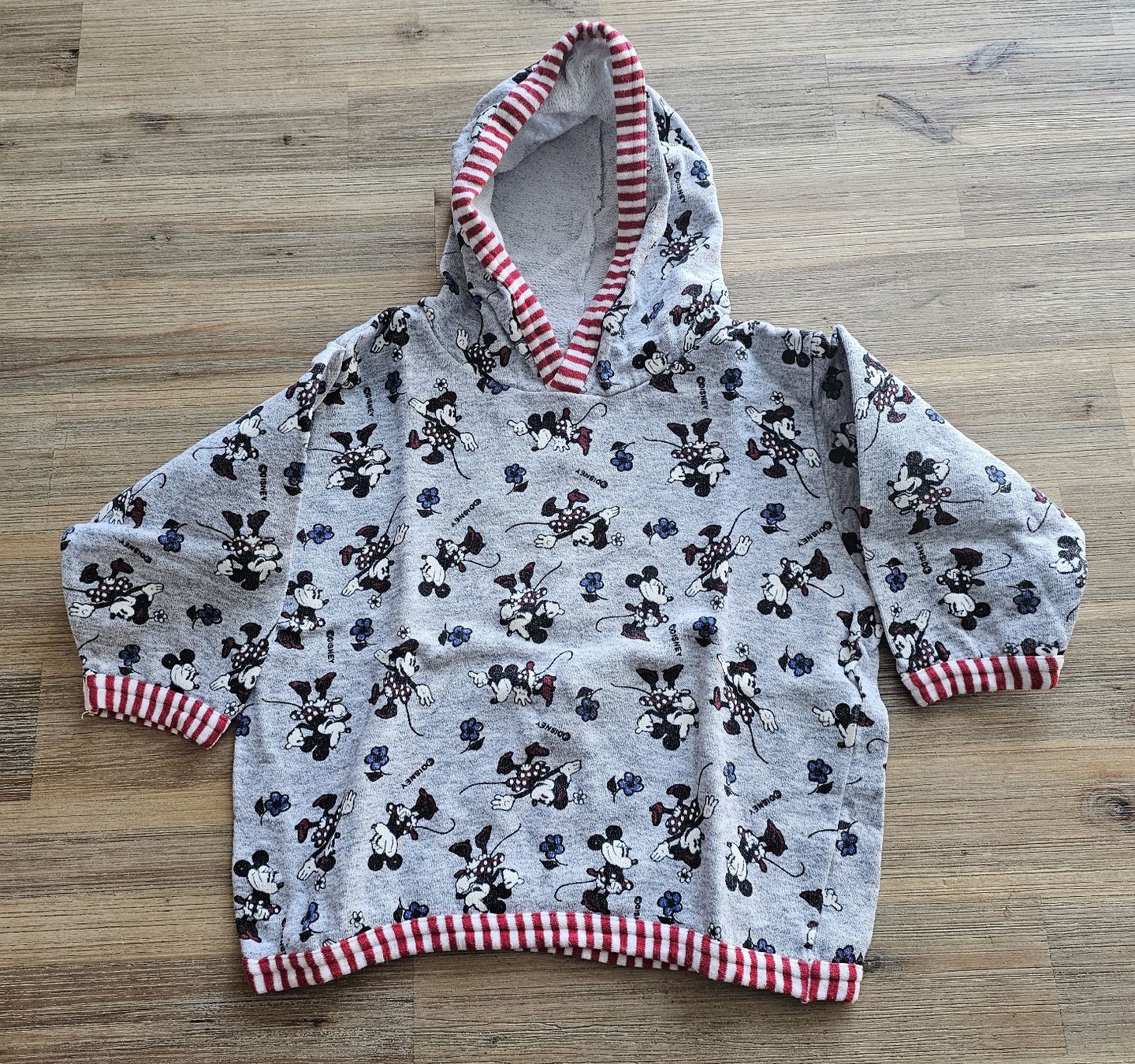 H&M Pullover & Sweatshirts: Kinder Pullover mit Kapuze Grösse 86 H&M – Gebraucht aus Basel von Sinibini86