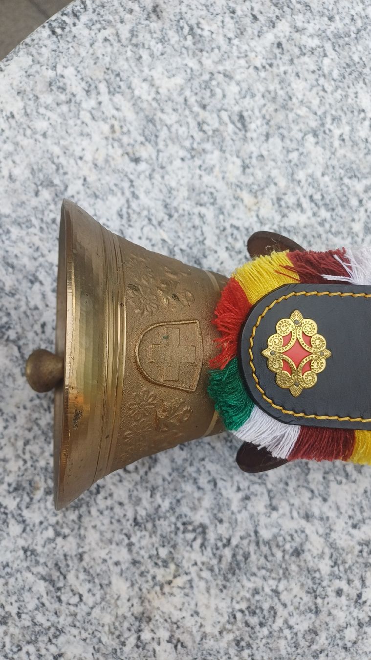 Campanacci mucche: Schöne Glocke gegossen  – Usato da Flawil venduto da Naphtali 6