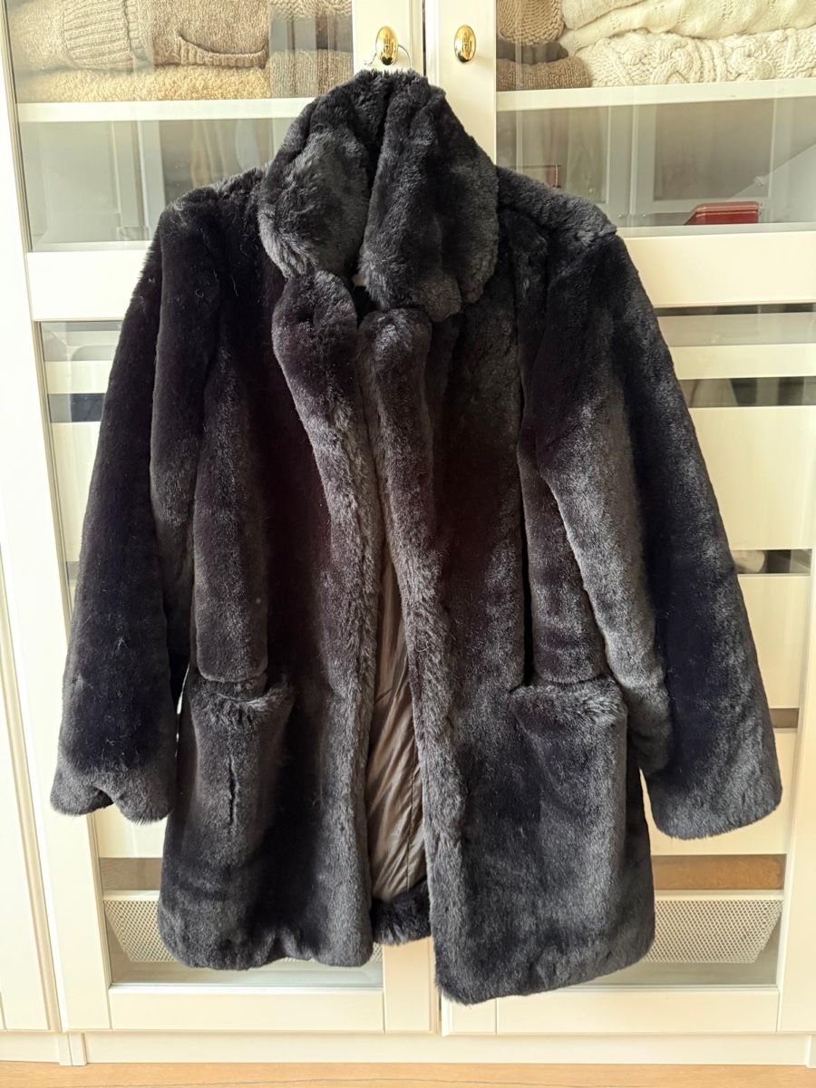 Giacche: Warmer, schwarzer Pelzmantel – Usato da Reiden venduto da ste_l659 1