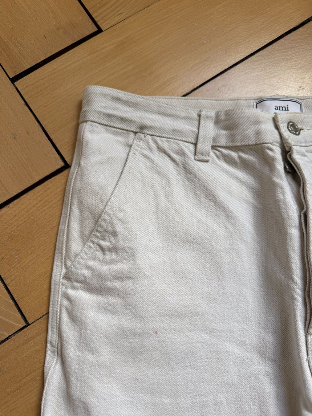 Jeans: AMI - Jeans offweiss 30 – Usato da Zürich venduto da Diazaio 2