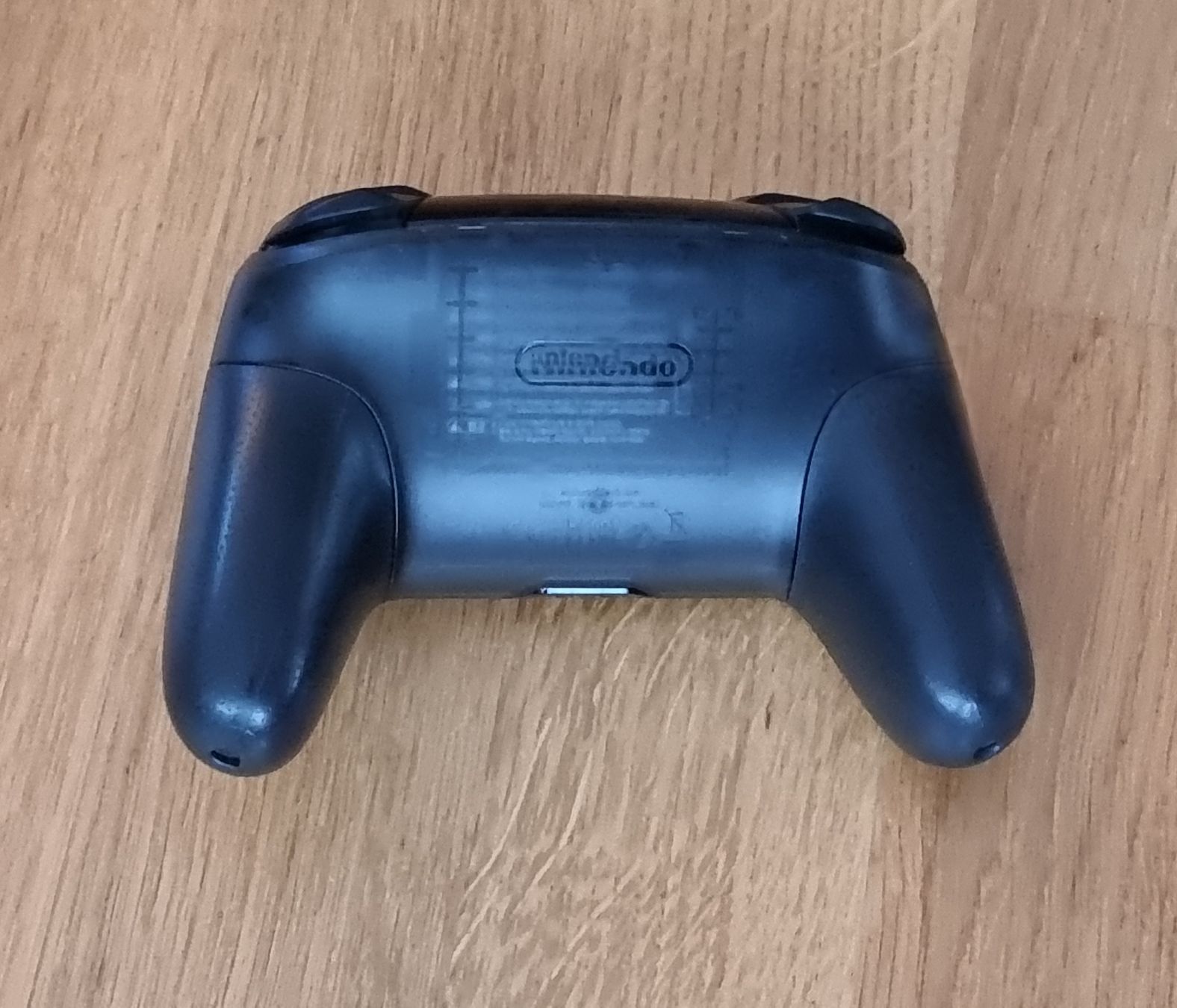 Nintendo Console: Nintendo Switch Pro Controller - Top Zustand – Usato da Lostorf venduto da eressea28 1