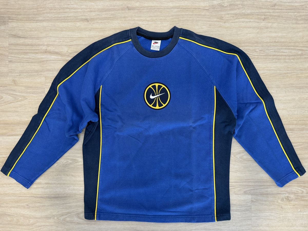 Nike Pullover & Sweatshirts: Vintage Nike Basketball Pulli blau, L – Gebraucht aus Maisprach von jokoundklaas