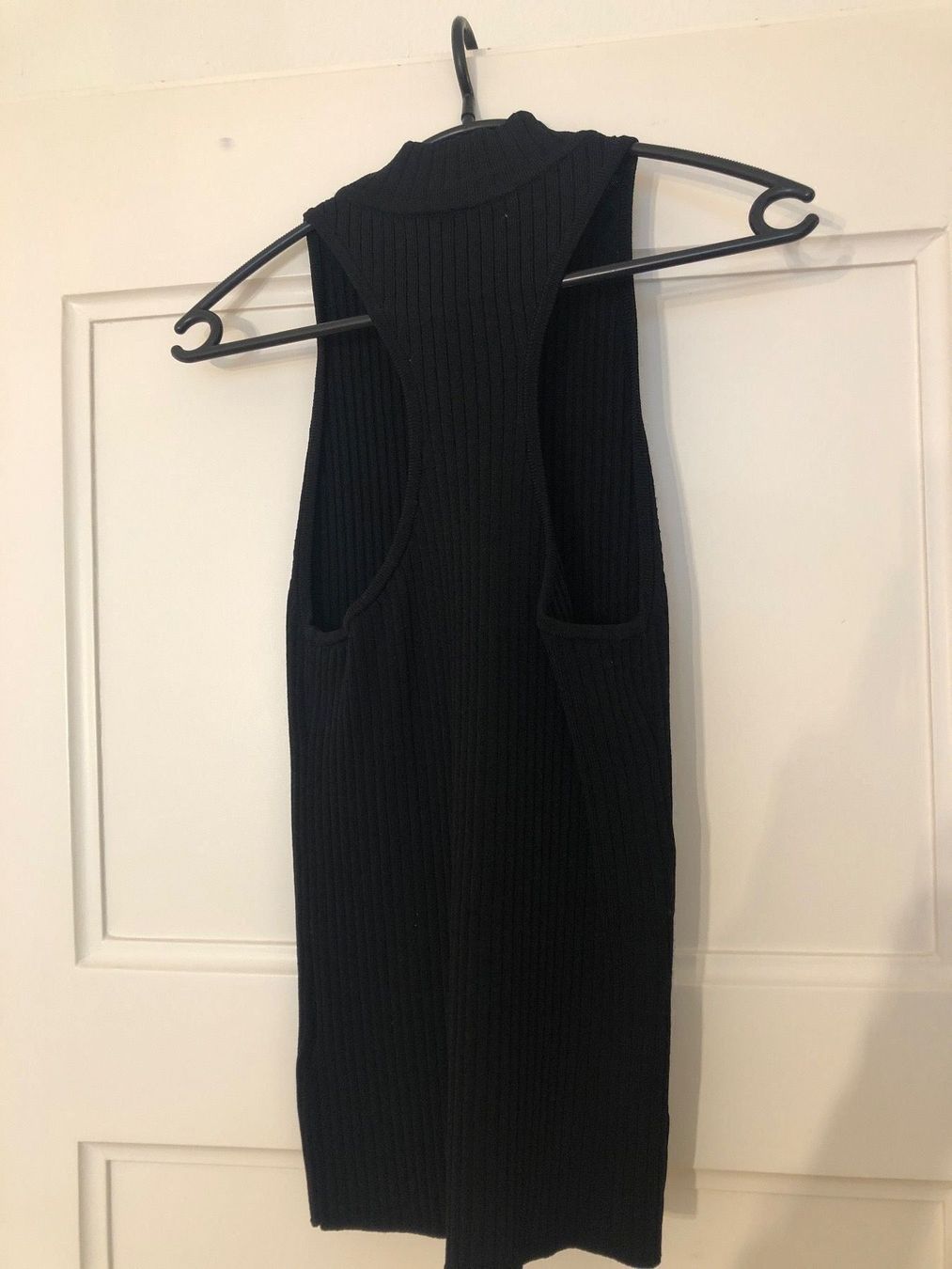 H&M Top: H&M Rollkragen Top – Usato da Wettswil venduto da lalinda85 2