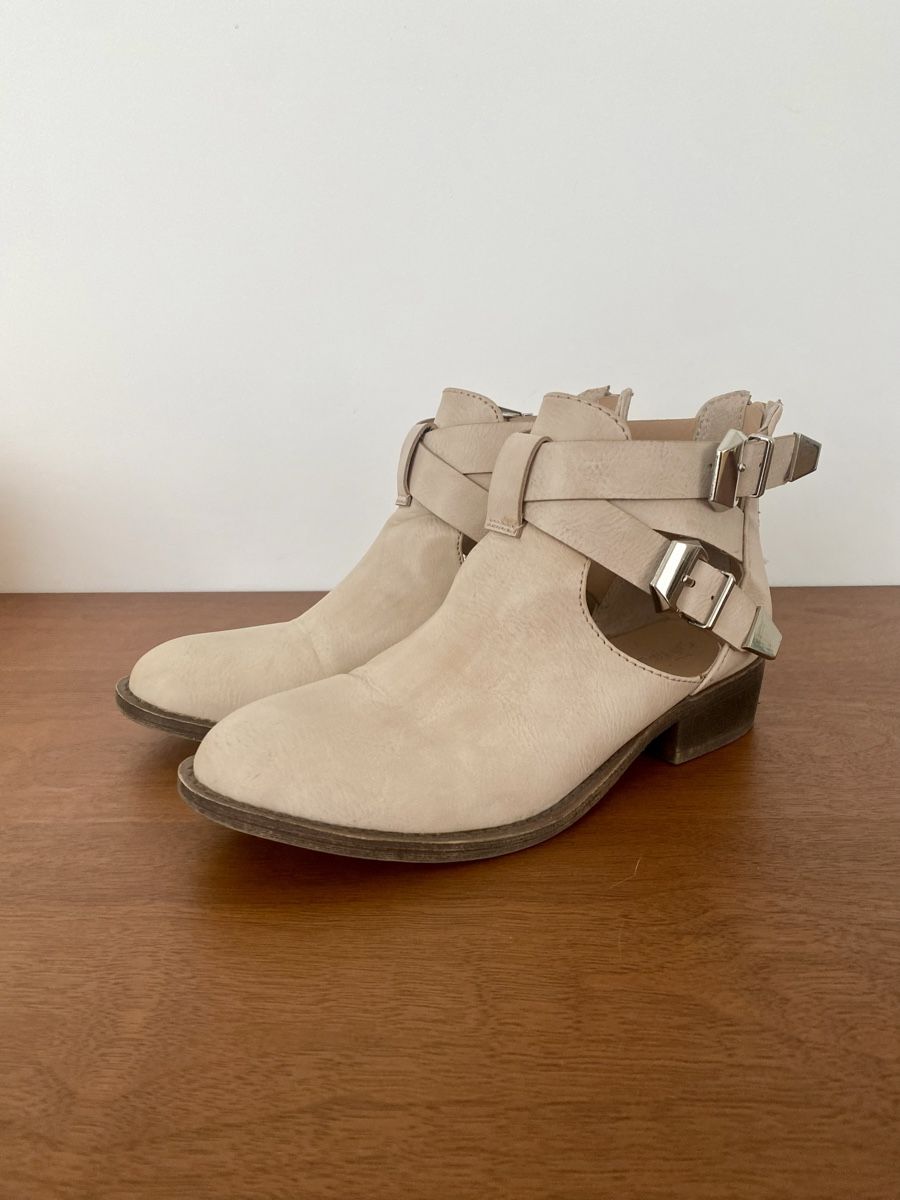 Chaussures femmes: Bottines rose poudré, 37 – D'occasion à Bussigny par cac_q2c6 1