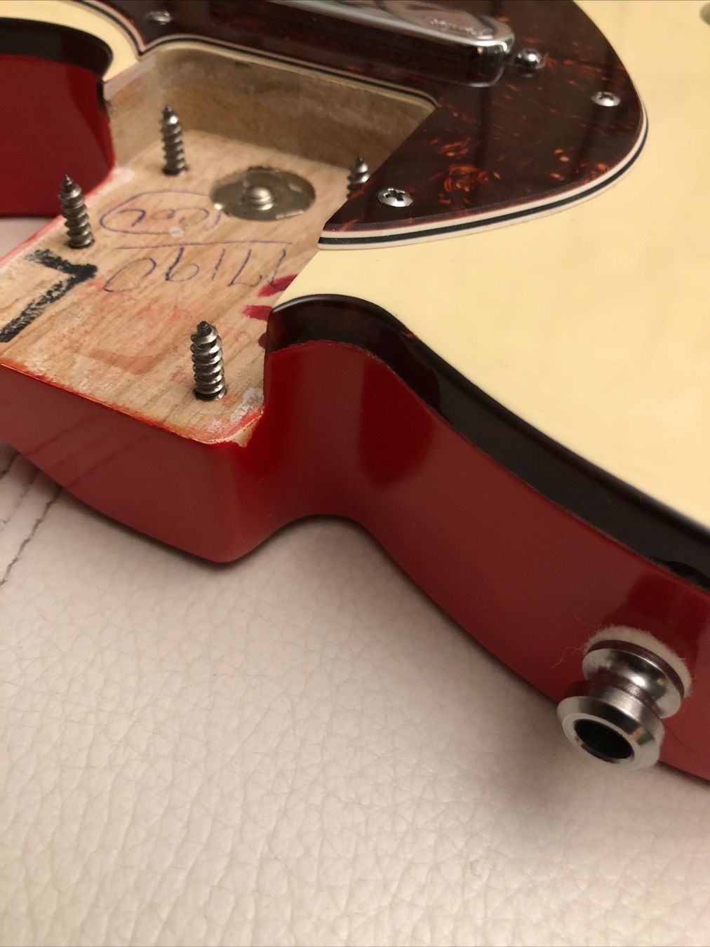 Fender Musikinstrumente: Fender Telecaster American Deluxe Thinline 2013 body – Gebraucht aus Sugiez von  5