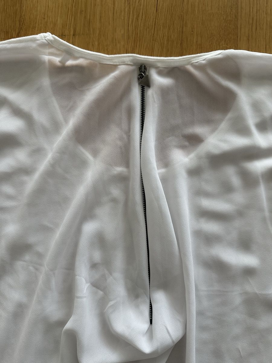 Guess Pullover & Sweatshirts: Guess Pullover hinten dünnes Material Damen Gr.S – Neu (gemäss Beschreibung) aus Bettlach von Tradenet100 3
