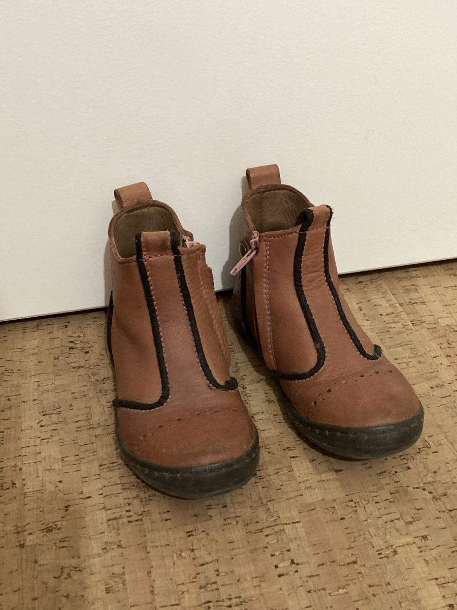 Bisgaard Schuhe für Mädchen: Bisgaard Leder Boots Grösse 26 – Gebraucht aus Zürich von Ekka 1