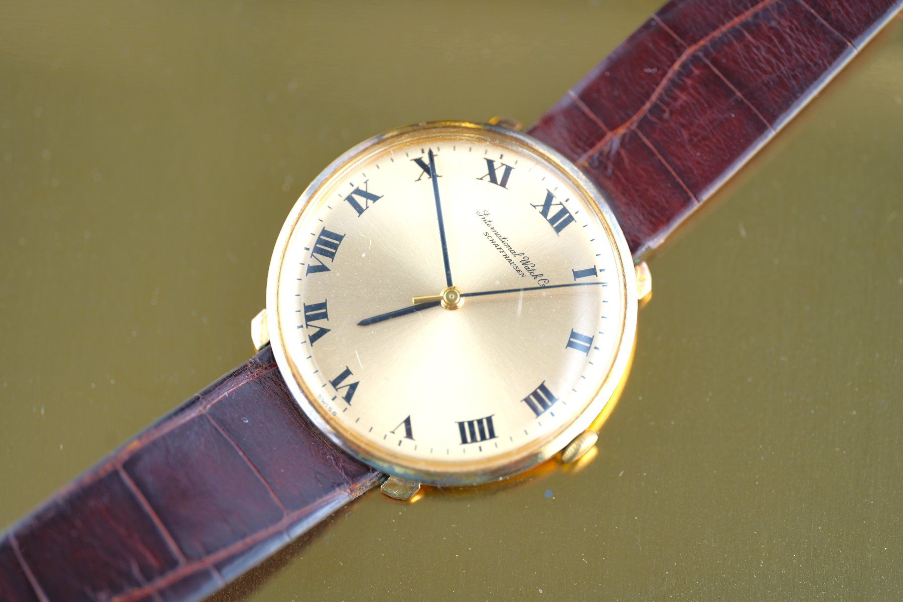 IWC Orologi: IWC Vintage Uhr 18K – Usato da Basel venduto da Vip24 1
