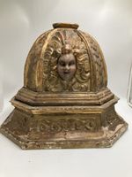 Alte Skulptur