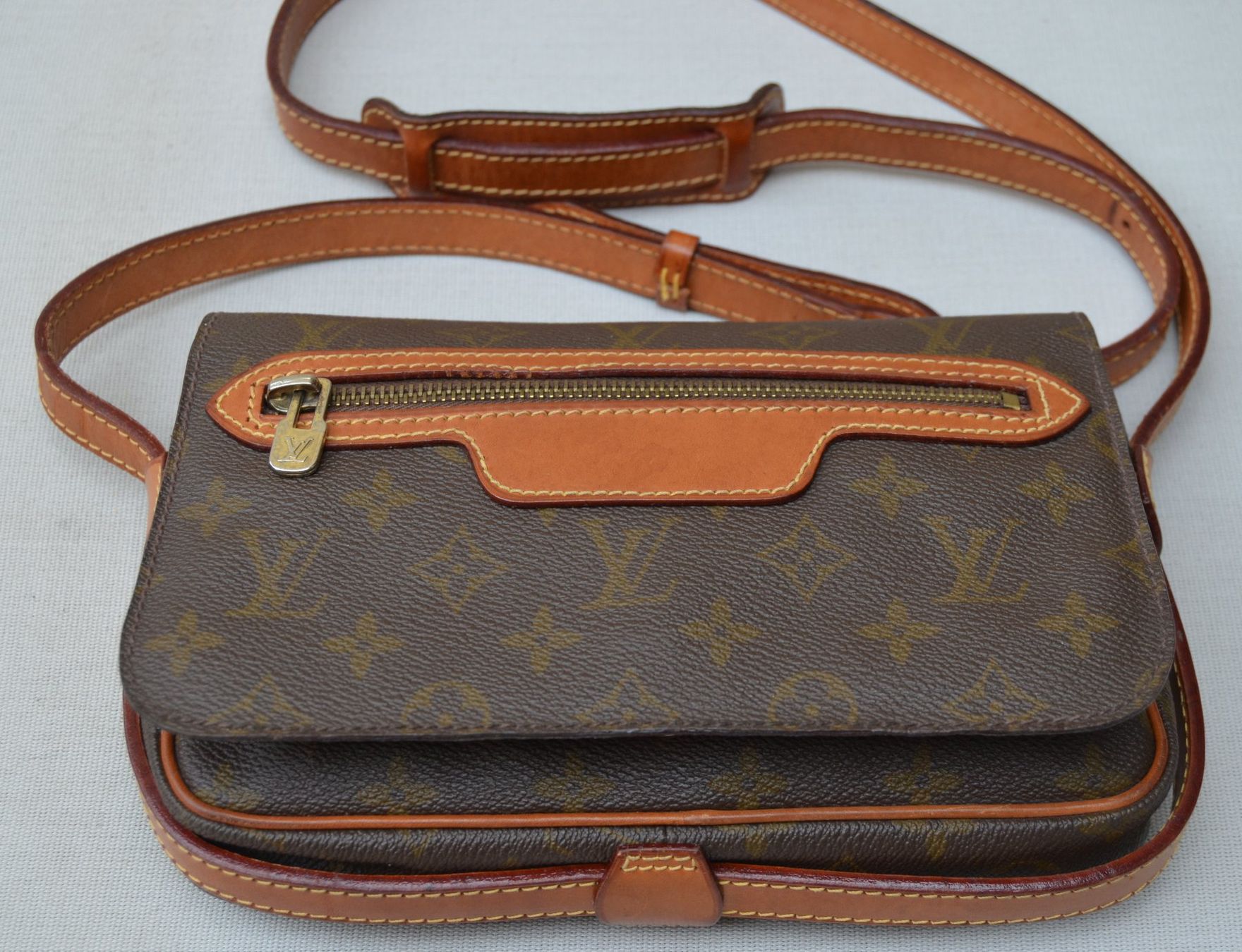 Louis Vuitton Taschen: Louis Vuitton Saint Germain Tasche / sac – Gebraucht aus Collonges von Auganien 3