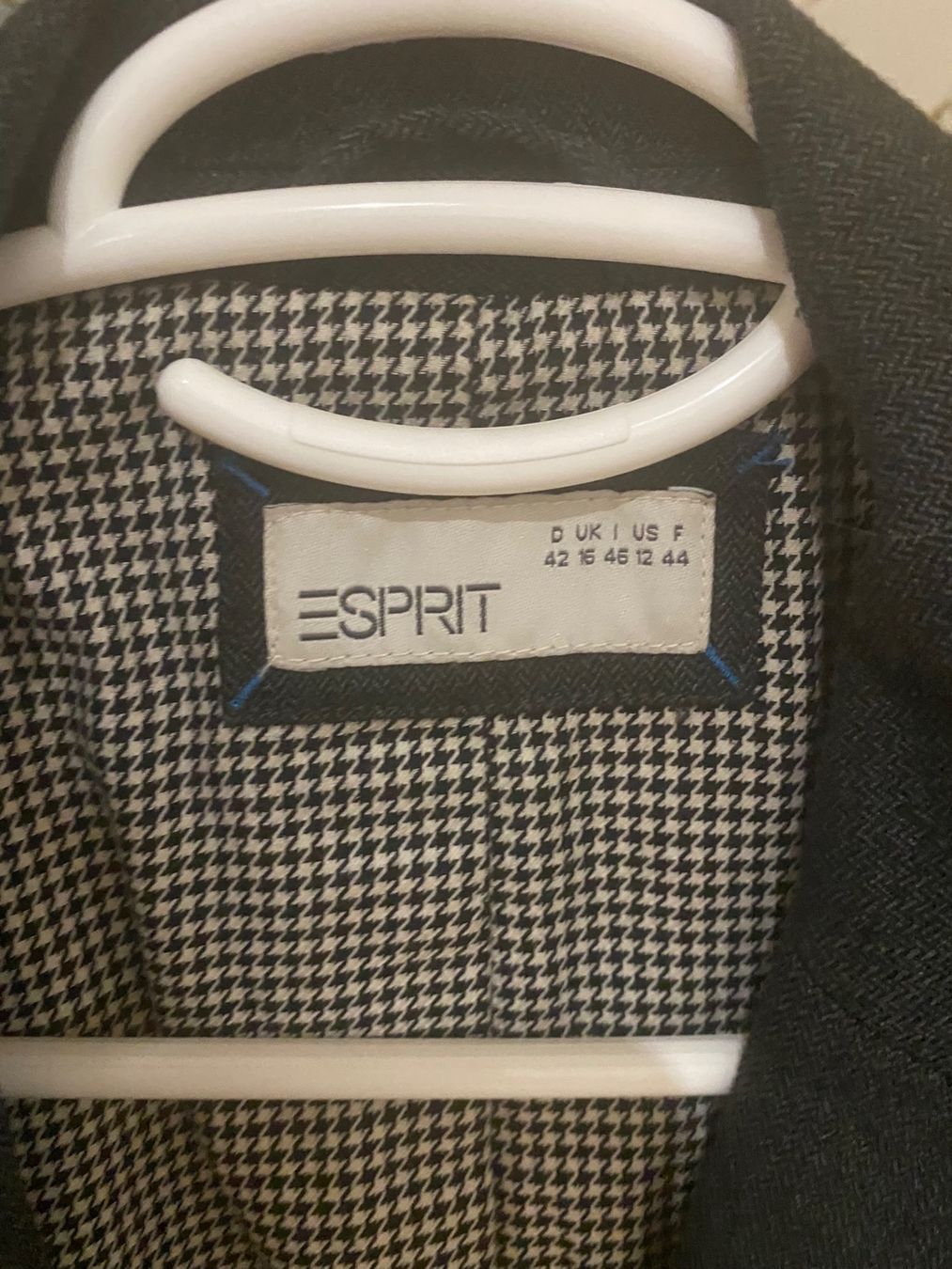 Esprit Giacche: Blazer Esprit T L – Usato da Martigny venduto da ber_tdz7 2