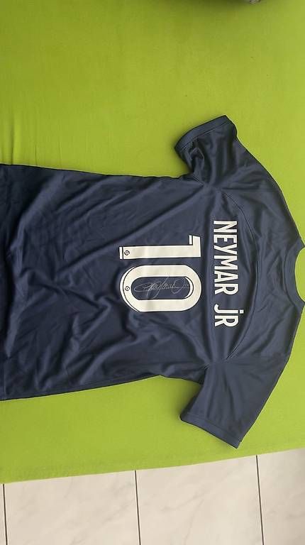 Canottiere & Pantaloni: Neymar Trikot PSG – Usato da Glattbrugg venduto da eron_52 1