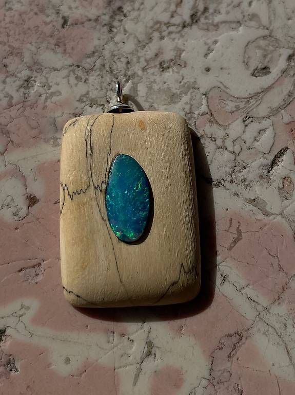 Ciondoli: Holzanhänger mit Opal – Usato da Wigoltingen venduto da SANDROPAL 2