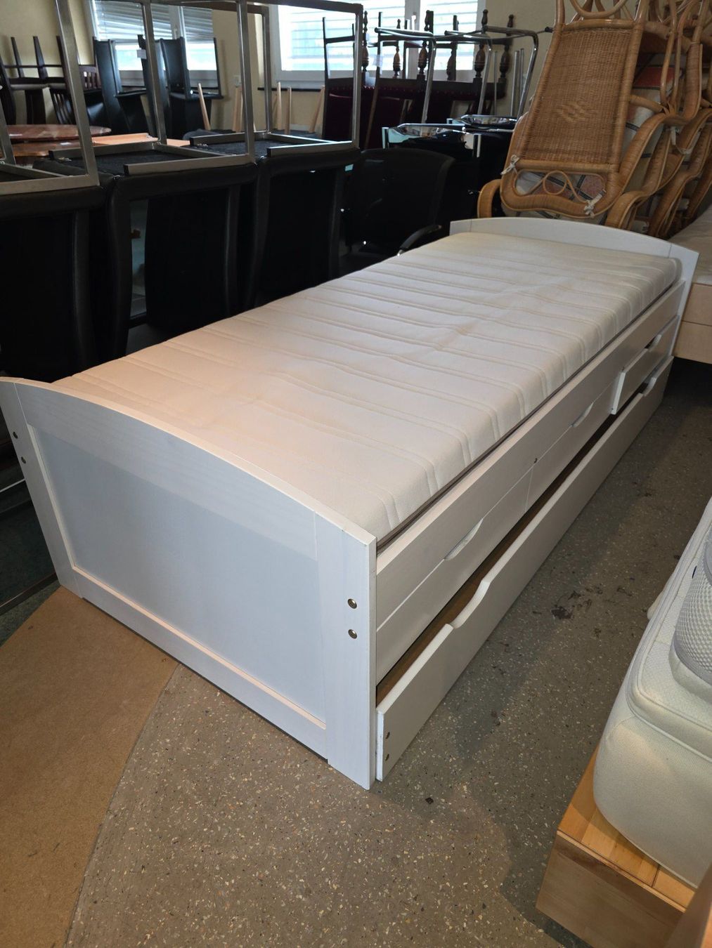 Letti: Einzelbett 90x200cm – Usato da Zofingen venduto da BerchtoldBrocki 2