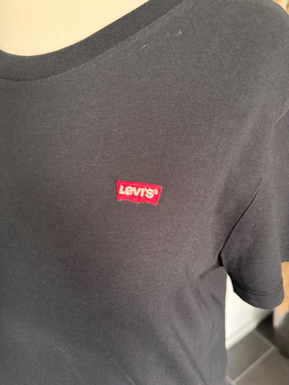 Levi's T-Shirts: Basic Shirt Levi‘s Gr. S anthrazit / grau – Gebraucht aus Rothrist von Fondgruebe 5