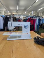 Pfaff 1222 E Nähmaschine mit Koffer und Zubehör