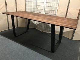Esstisch ZWEIGL Z50 Nussbaum massiv 200 x 95 cm von Wimmer